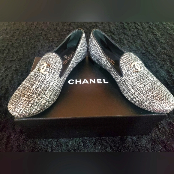 CHANEL Silver Sparkle w CC Logo Mule Moccasin Ballet Loafers Shoes Size 39.5/8.5 - Picture 1 of 9